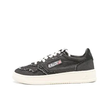 AUTRY Medalist Low Top Skateboard Shoes Women's Black