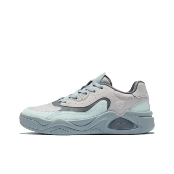 Erke The Clouds Come Wear Resistant Slip Resistant Low Top Skateboard Shoes Men's Mist Gray Sky Blue