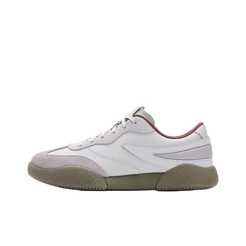 FILA PENGUIN Anti Slip Wear Resistant Low Top Skateboard Shoes Women's White Pink-0