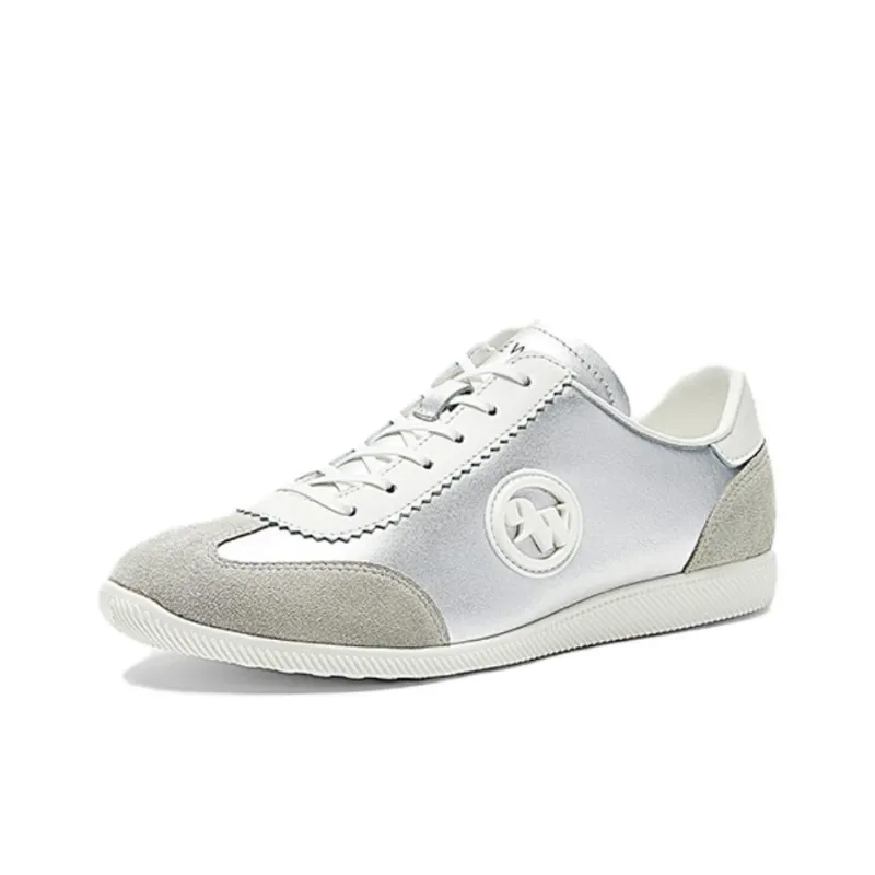 NINE WEST Low-Top Casual Shoes Women's-1