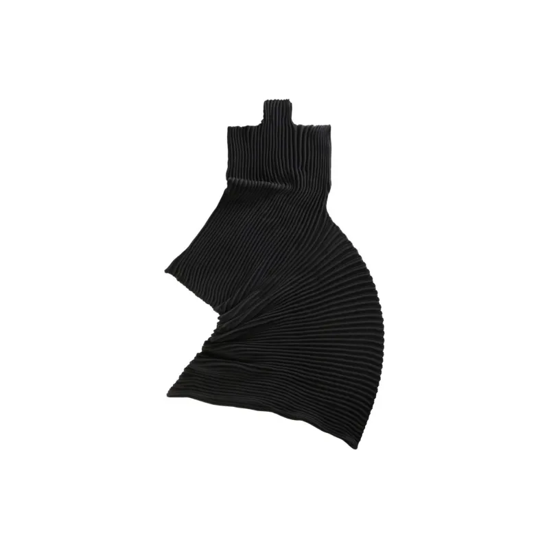 ISSEY MIYAKE T Shirt Women's Black-1