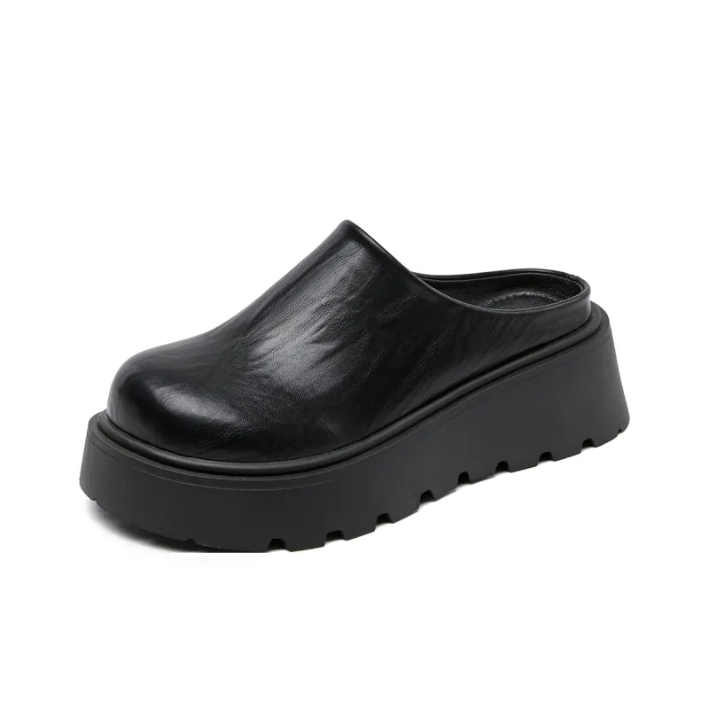La Chapelle Abrasion Resistant Closed Toe Slippers Women's-1