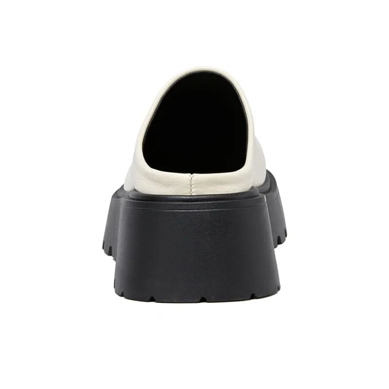 La Chapelle Abrasion Resistant Closed Toe Slippers Women's-10