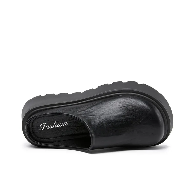 La Chapelle Abrasion Resistant Closed Toe Slippers Women's-3