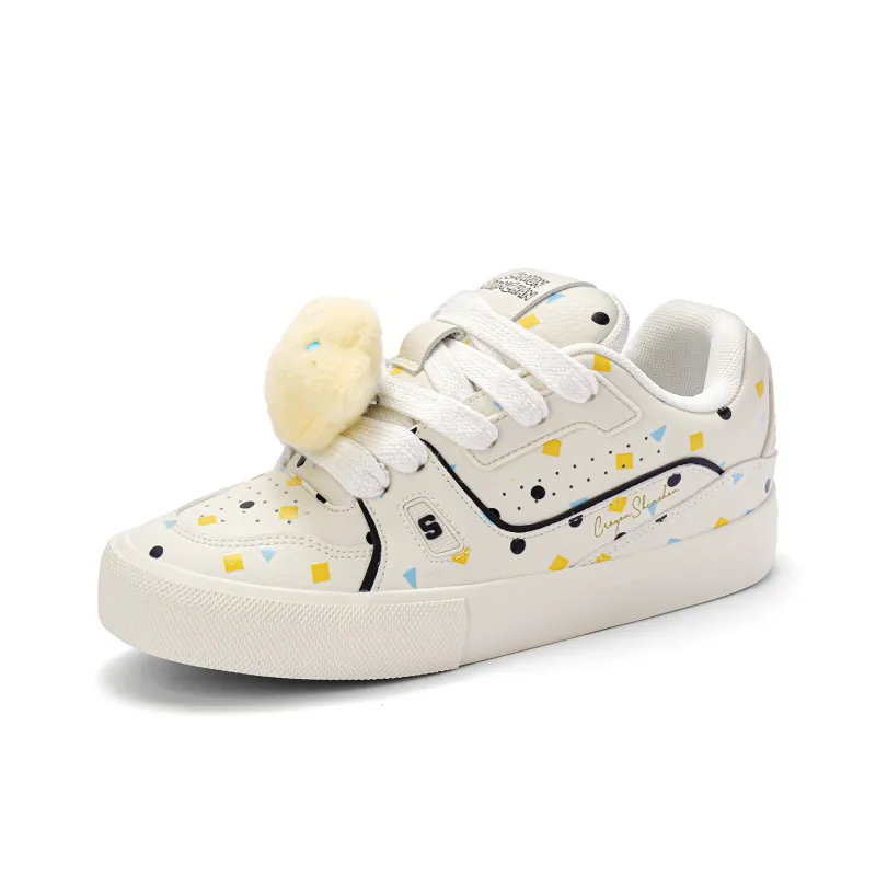Crayon Shinchan x MINISO Low-Top Skateboard Shoes Unisex Beige Apricot-2
