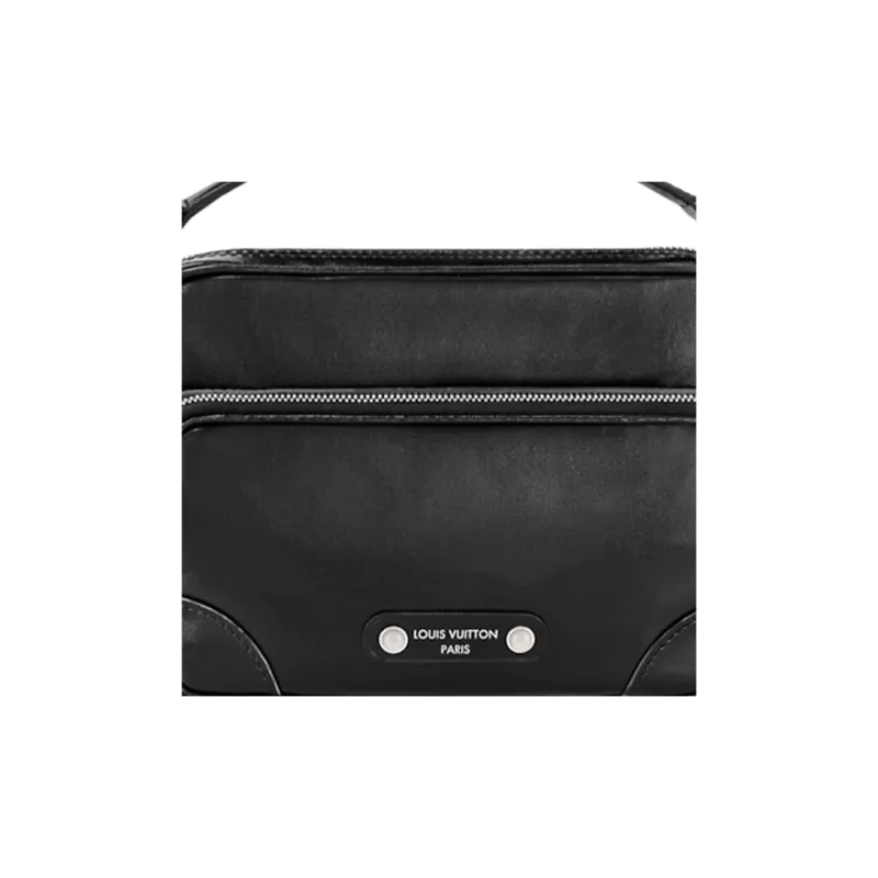 LOUIS VUITTON Nil-4