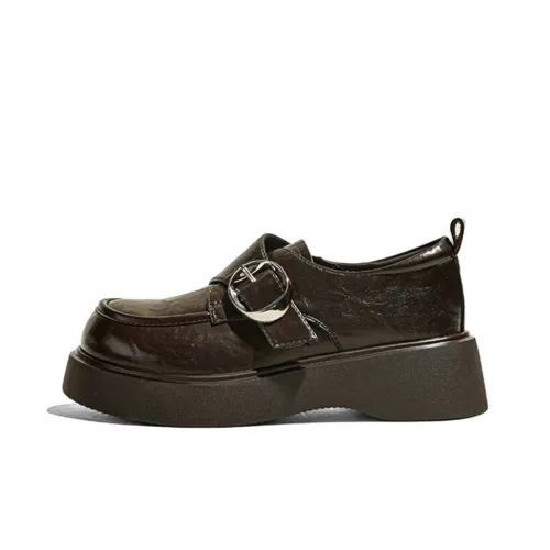 A Poinsettia Princess Loafers Women's