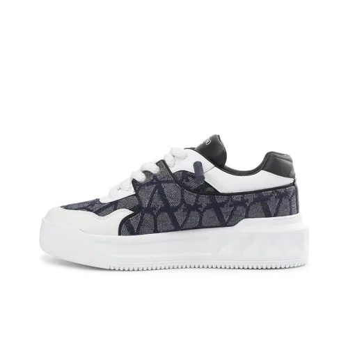 Valentino ONE STUD XL Low Top Skateboard Shoes Men's Denim Blue