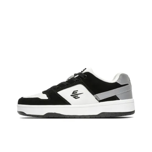 Sharp Crowds Slip Resistant Cushioning Abrasion Resistant Low Top Skateboard Shoes Unisex Black White