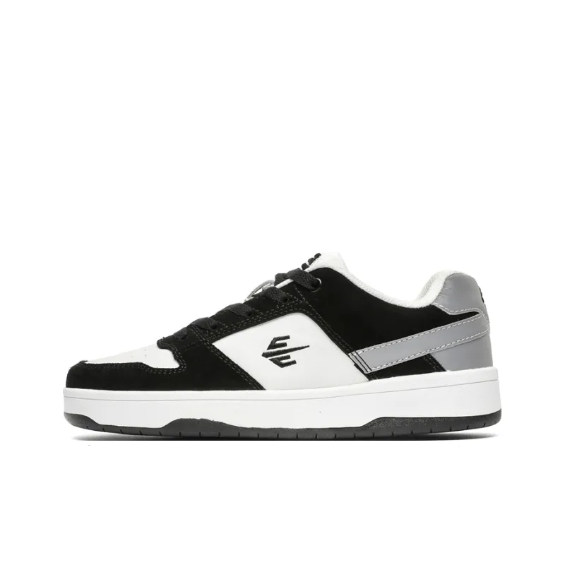 Sharp Crowds Slip Resistant Cushioning Abrasion Resistant Low Top Skateboard Shoes Unisex Black White-0