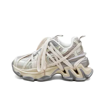 A Poinsettia Princess Low Top Chunky Sneakers Women's