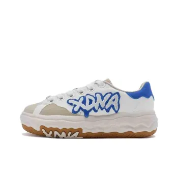 XTEP Lightweight, Slip Resistant, And Abrasion Resistant Low Top Skateboard Shoes Men's White Blue