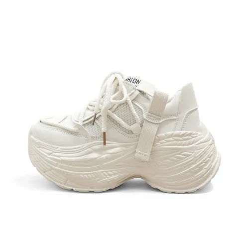 A Poinsettia Princess Chunky Sneakers Women's