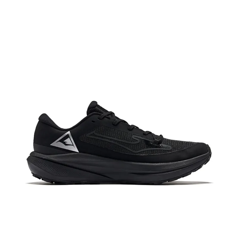 Erke Cushioning Coverage Slip Resistant Low Top Running Shoes Men's Jet Black-1