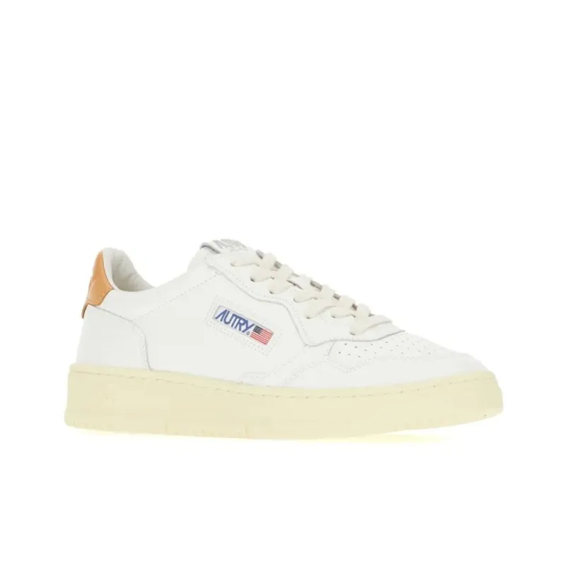 AUTRY Medalist Low-Top Skateboard Shoes Women's White-2