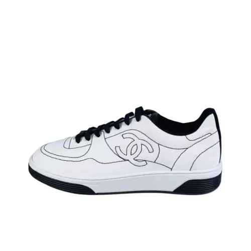 CHANEL 25C Low Top Skateboard Shoes Women's White