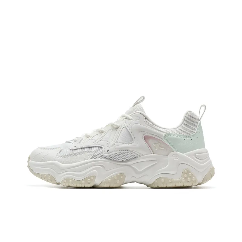 XTEP Nomadic Wear resistant And Lightweight Low Top Casual Shoes Women's Sail White/Light Fruit Green-0