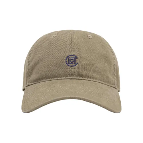 this flat-brim cap from