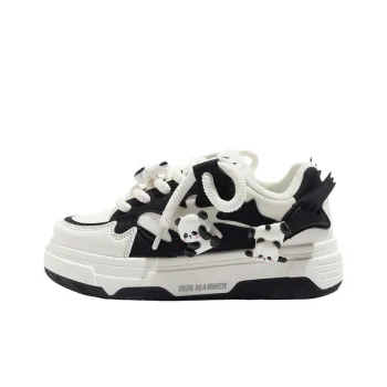 RUN MANNER Anti Slip Wear Resistant Low Top Skateboard Shoes Women's Black White