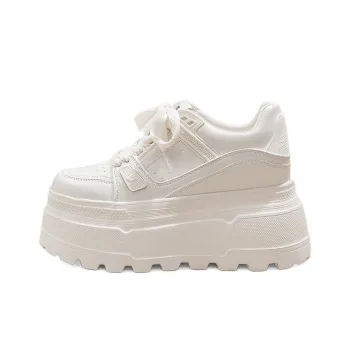 A Poinsettia Princess Skateboard Shoes Women's