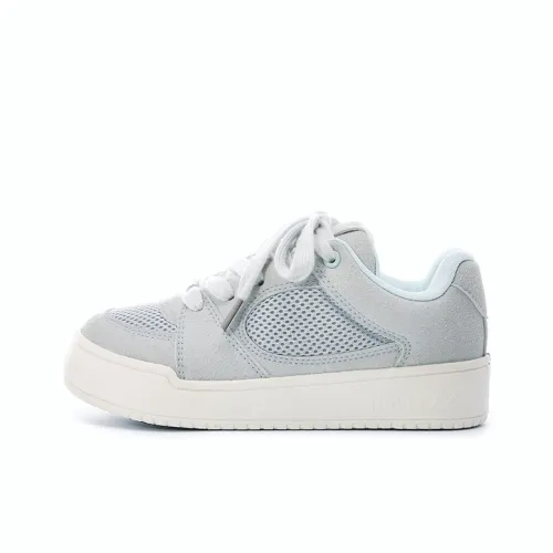 Lovely You Balance Lightweight Low-Top Skateboard Shoes Women's