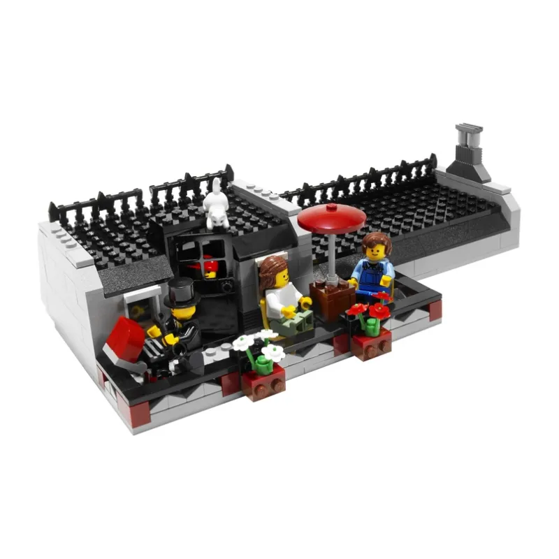 LEGO Street Scene Collection Green Mixed Goods Store Building Blocks 10185-2