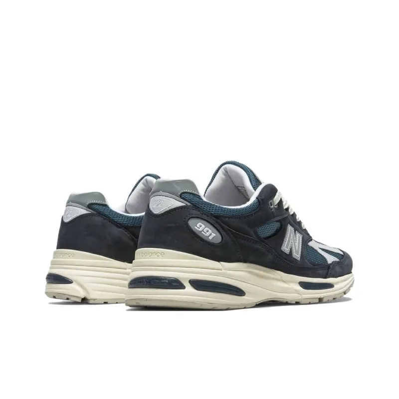 New Balance 991v2 MiUK Vintage Navy-3