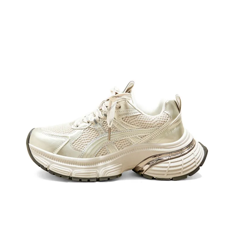 A Poinsettia Princess Low Top Chunky Sneakers Women's-6
