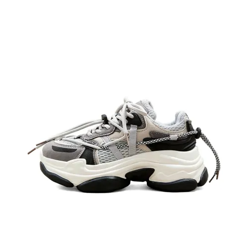 A Poinsettia Princess Low Top Chunky Sneakers Women's Gray