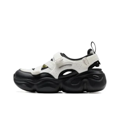 XTEP Durable Lightweight And Breathable Low Top Casual Shoes Women's White Black