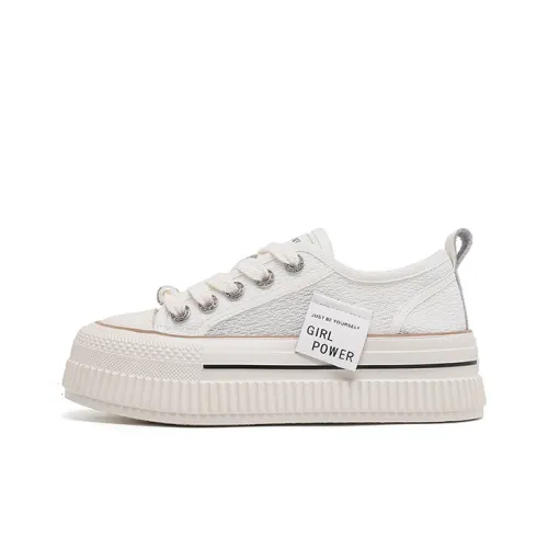 DAPHNE Durable Breathable Low Top Skateboard Shoes Women's