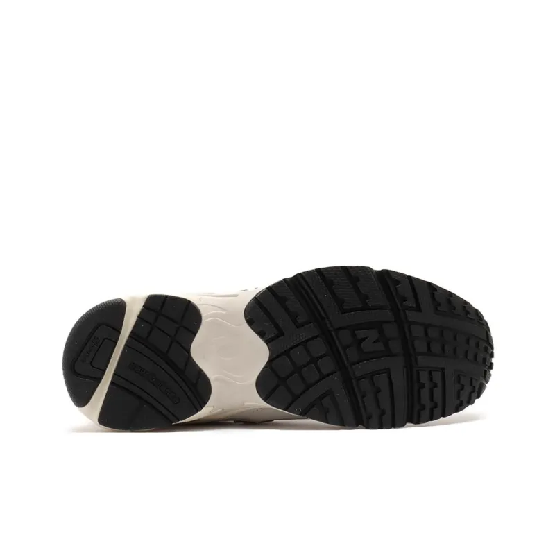 New Balance 725 White Reflection-5