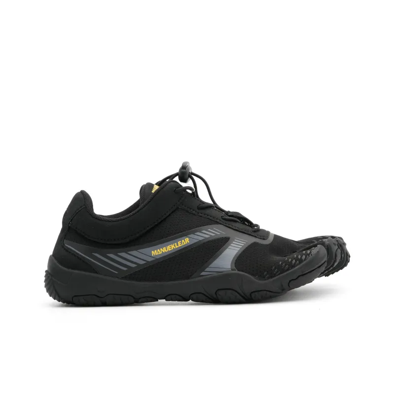MANUEKLEAR Wear Resistant Wide Coverage Lightweight Low Top Training Shoes Unisex-1