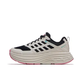 WUGONGSHAN x HOT POTATO Cushioned Slip Resistant Coverage Low Top Trekking Shoes Women's Black White