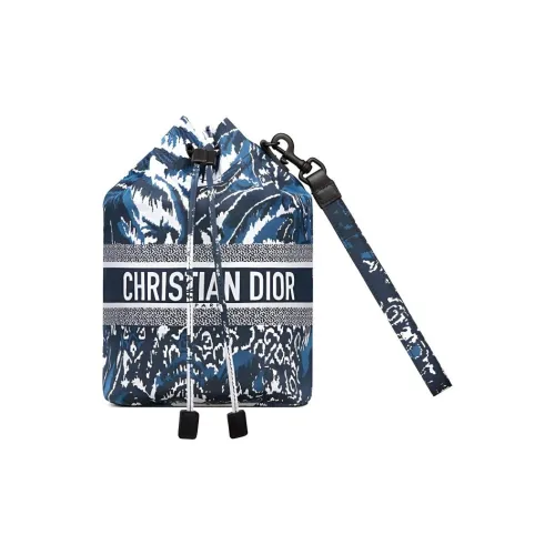 DIOR Travel Clutches
