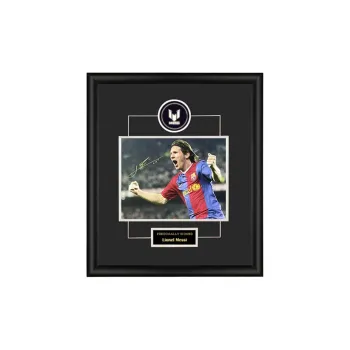 Yi Shot Barcelona Photo Includes Certificate Framed For Collecting Unisex