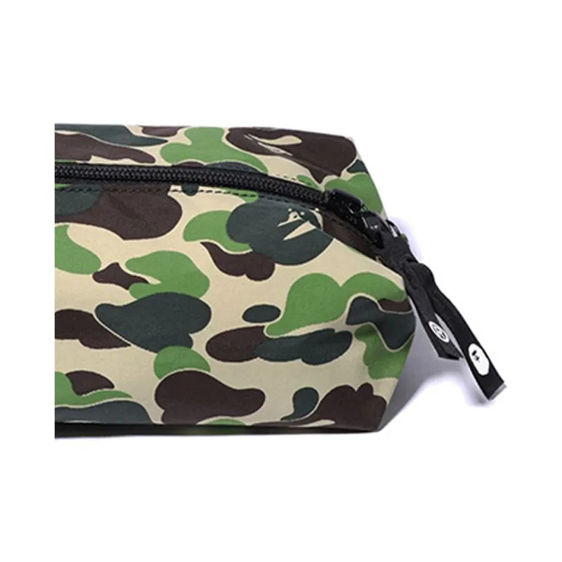 A BATHING APE Nylon Clutch Unisex Green-3