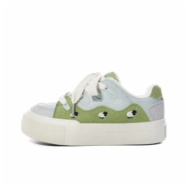 Teddy Bear Collection Coverage Slip Resistant And Abrasion Resistant Low Top Skateboard Shoes Women's Grassland Green-1