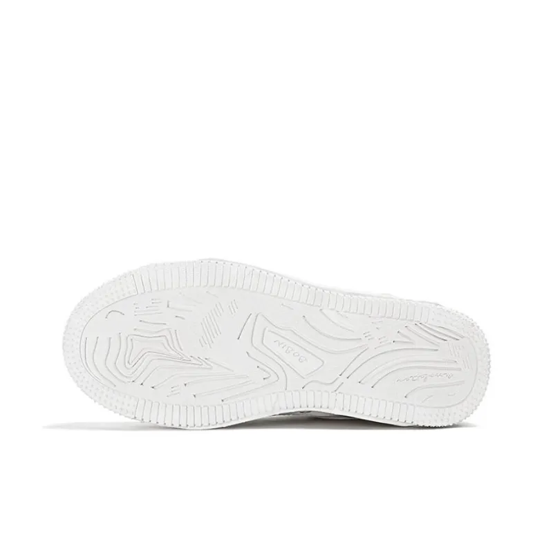 YJ x MKADC Height Increasing Anti-Slip And Wear-Resistant Low-Top Skateboard Shoes Unisex Laser-4