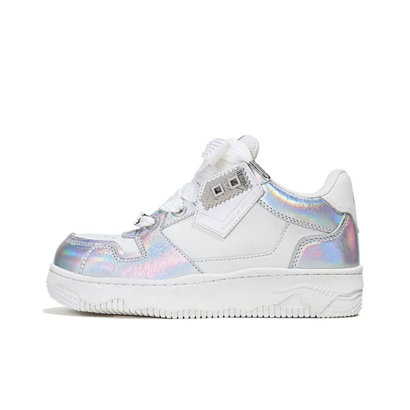 YJ x MKADC Height Increasing Anti-Slip And Wear-Resistant Low-Top Skateboard Shoes Unisex Laser-0
