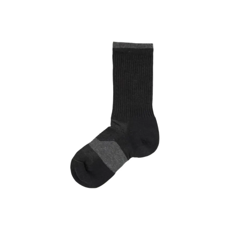 FEETURES Mid Calf Socks Unisex 1 Pack Black-0