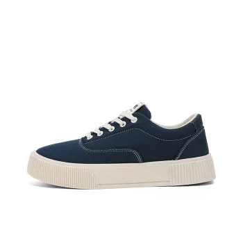Budding Bear Slip Resistant Low Top Skateboard Shoes Men's