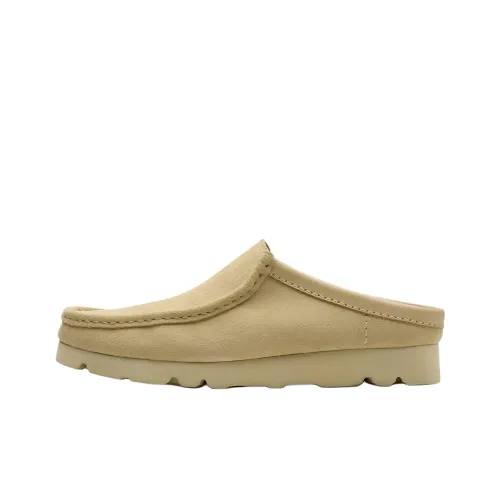 Clarks Abrasion Resistant Closed Toe Slippers Men's Light Brown