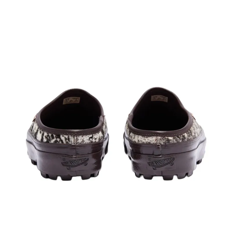Vans PREMIUM Slip Resistant Closed Toe Slippers Unisex Dark Brown-2