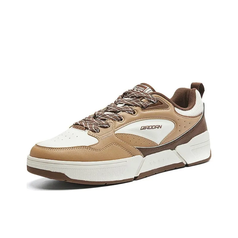 QIAODAN Pinwheel·Zero Zero Anti-Slip Wear-Resistant Low-Top Skateboard Shoes Men's White Umber-1