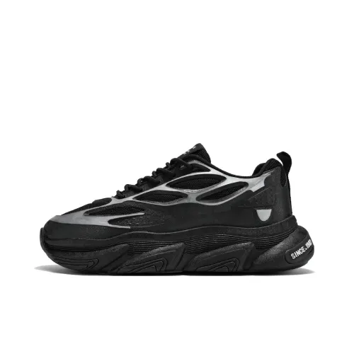Swiftwick Cushioned Slip-Resistant Abrasion-Resistant Low-Top Chunky Sneakers Men's