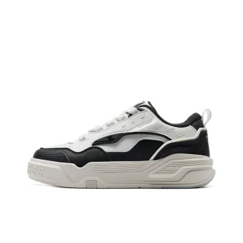 XTEP Anti Slip And Wear Resistant Coverage Low Top Skateboard Shoes Men's Black White