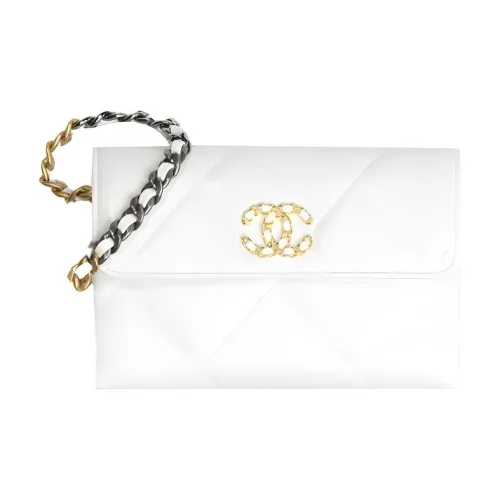CHANEL 19Bag Clutches