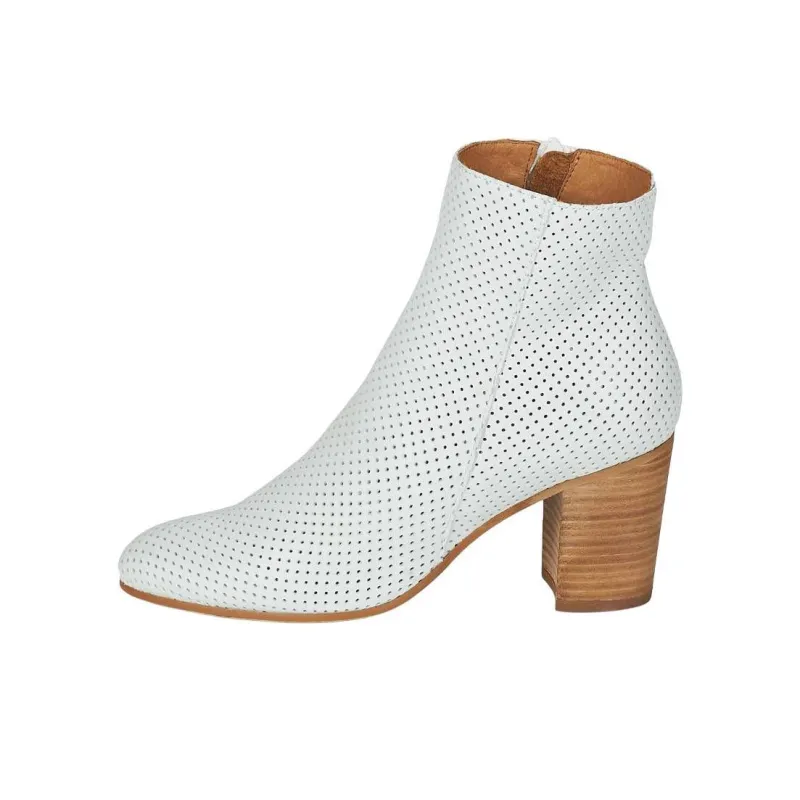 JB MARTIN Malice Ankle Boots Women's White-0