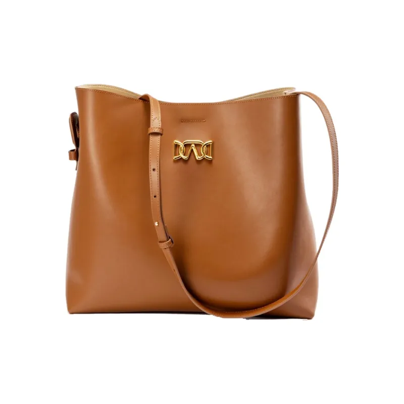 AQUASCUTUM Plain Weave Cow Leather Bucket Bag, Shoulder Bag Medium Size Women's Brown-2